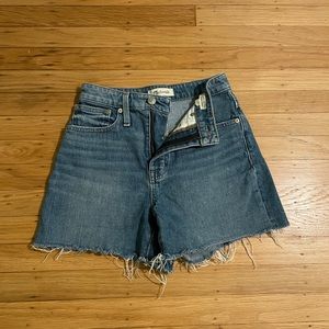 madewell curvy high rise denim shorts size 24